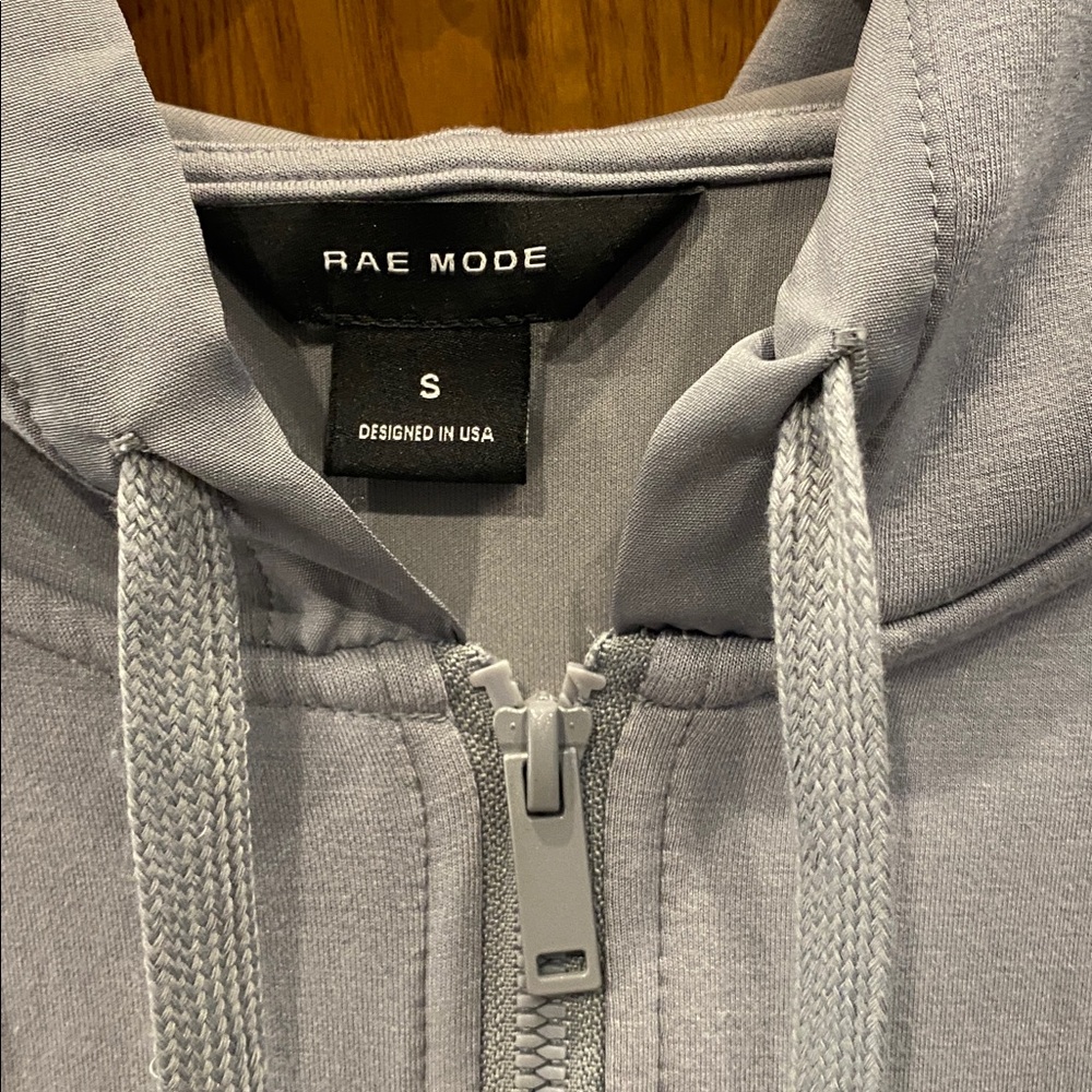 Rae Mode Light Gray Hooded Zip Sweatshirt size small - Picture 2 of 5